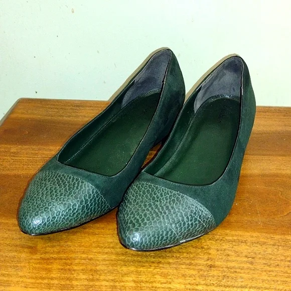 Dress Barn | Shoes | Nwt Kelly Green Suede Shoes | Poshmark